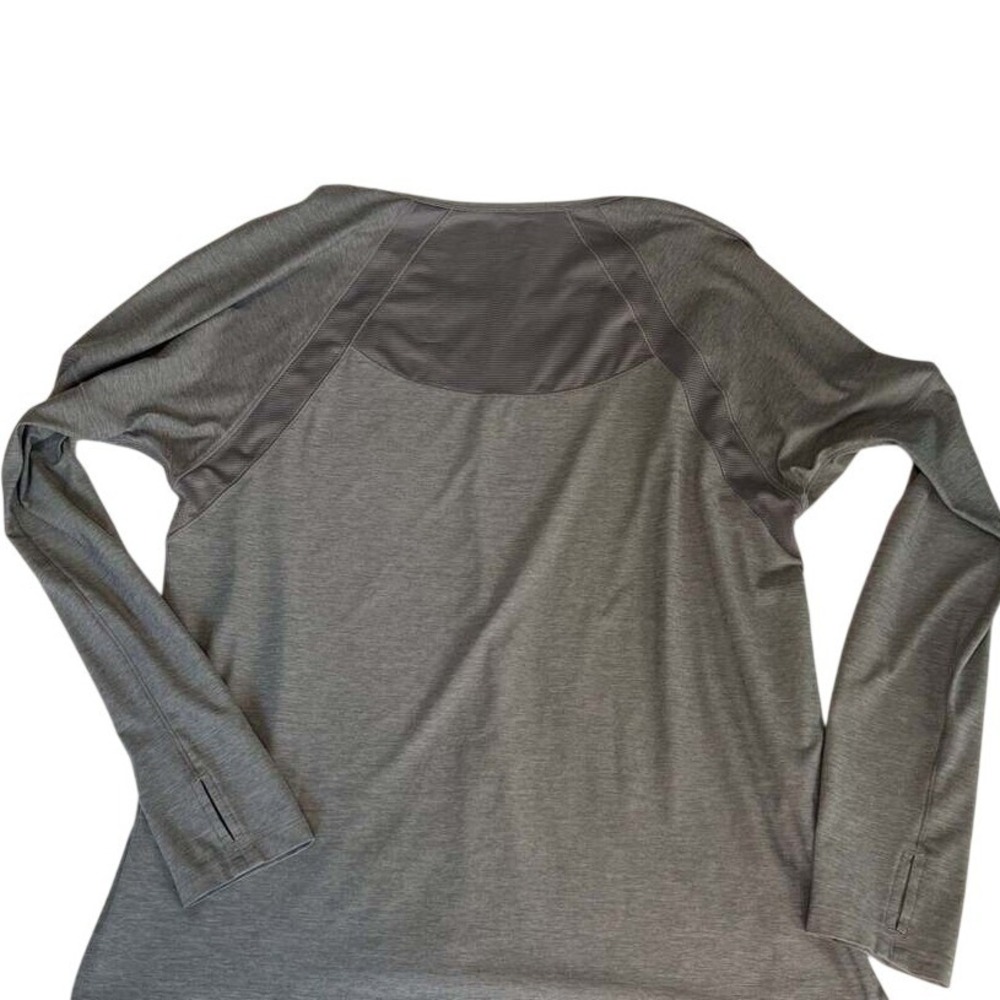 Under Armour Women's Gray Heather Long Sleeve Shirt Size L Mesh‎ Detail - Picture 8 of 10